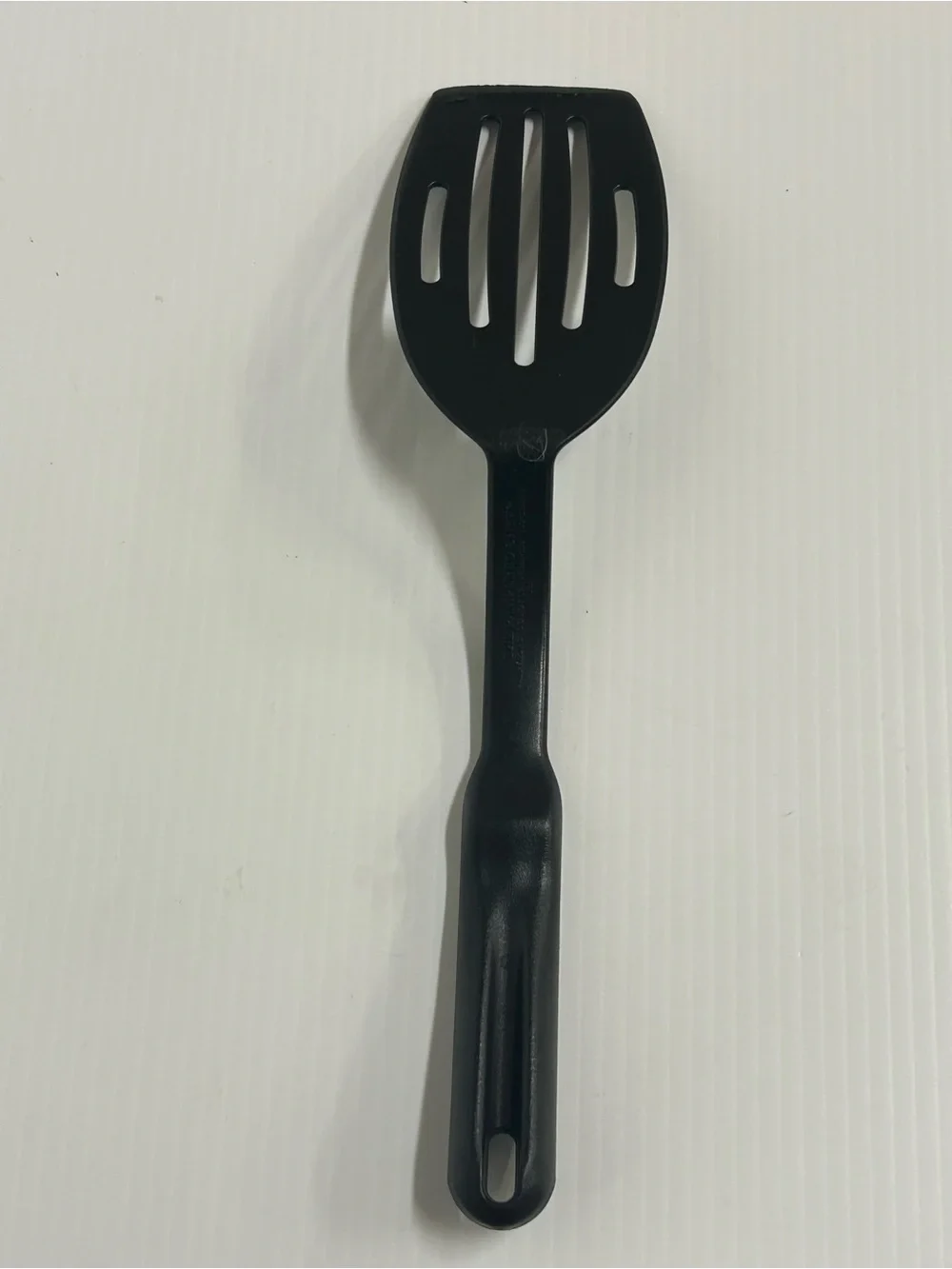 Pampered Chef Black Nylon Slotted Spatula Turner Flipper  Heat Resistant